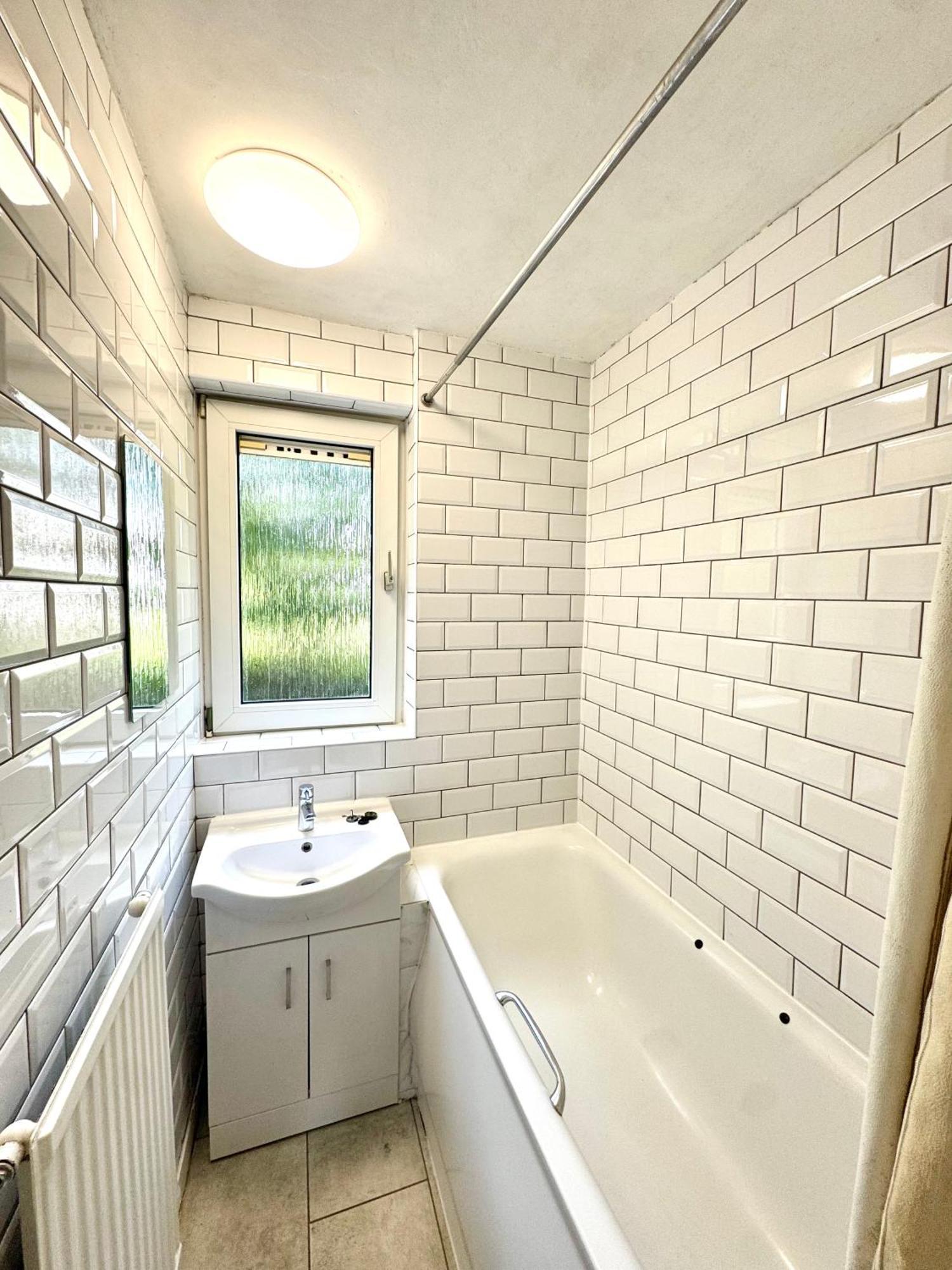 Ferienhaus Colourful 4 Bedroom - Mile End - Central, Hammersmith & And District Lines